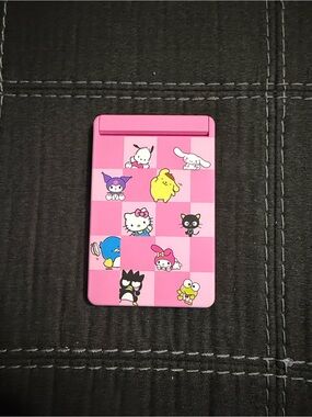 Hello Kitty & Friends Pink Character Compact Mirror